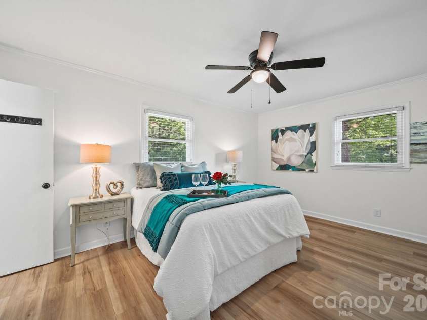 525 Julia Avenue, Belmont, NC 28012.  MLS# CAR4395543, YatesRealty ID 31533. 