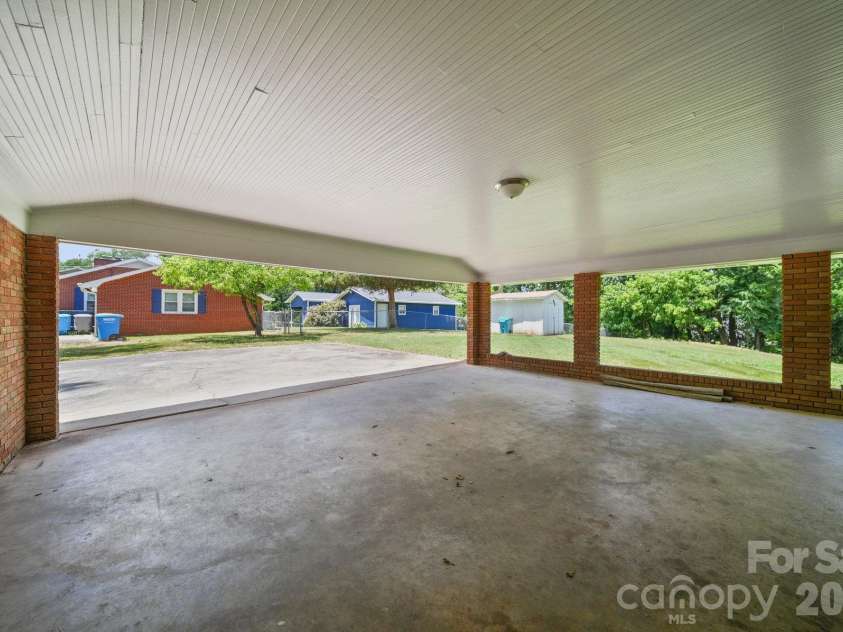525 Julia Avenue, Belmont, NC 28012.  MLS# CAR4395543, YatesRealty ID 31533. 