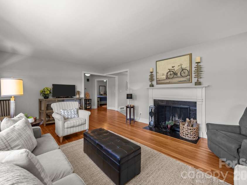 9256 US Highway 311 Highway, Archdale, NC 27263.  MLS# CAR4395559, YatesRealty ID 31534. 