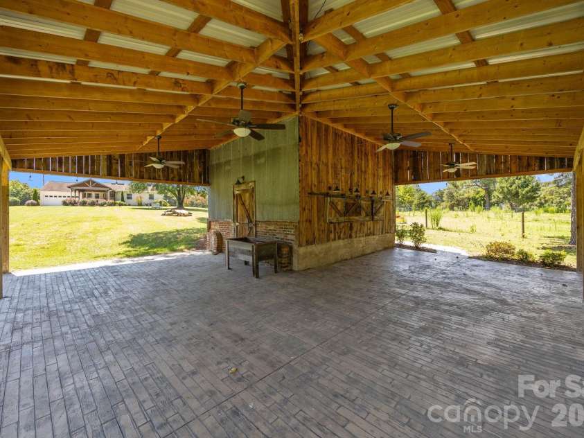 9256 US Highway 311 Highway, Archdale, NC 27263.  MLS# CAR4395559, YatesRealty ID 31534. 