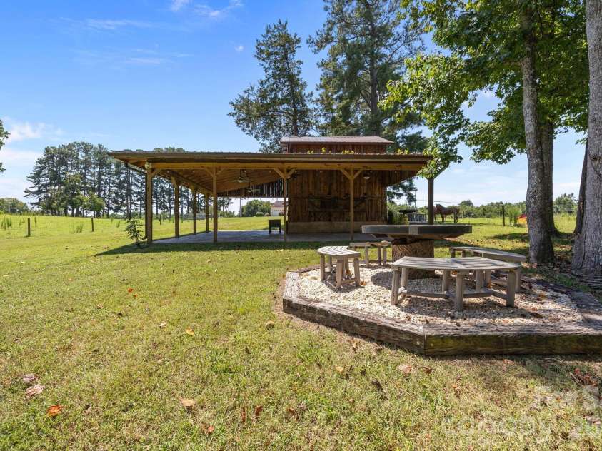 9256 US Highway 311 Highway, Archdale, NC 27263.  MLS# CAR4395559, YatesRealty ID 31534. 