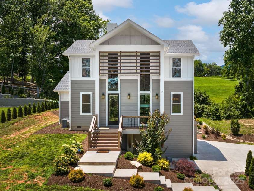 7 Copper Mill Court, Candler, NC 28715.  MLS# CAR4277855, YatesRealty ID 31536. 