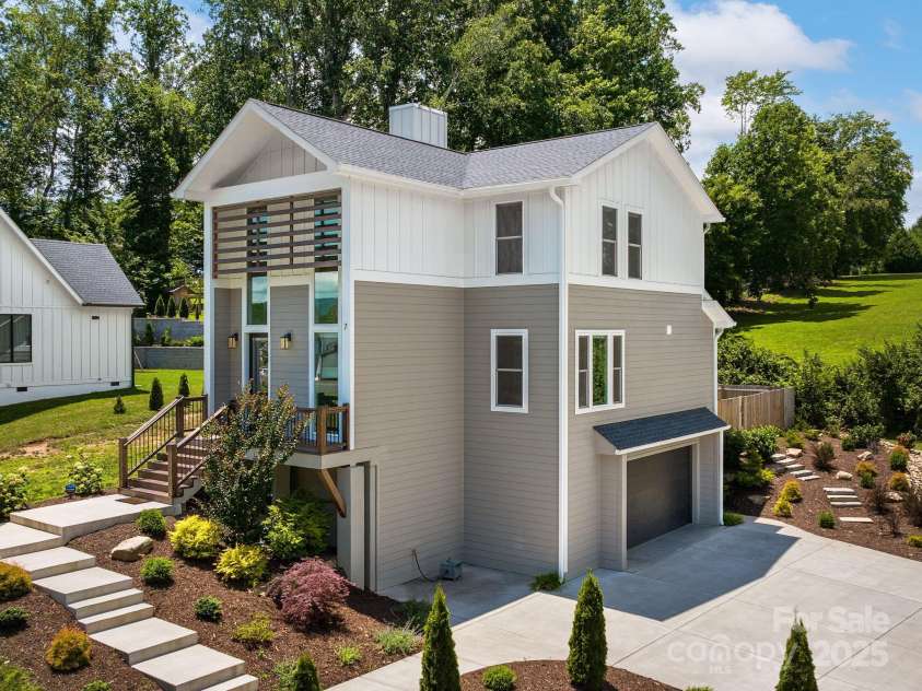 7 Copper Mill Court, Candler, NC 28715.  MLS# CAR4277855, YatesRealty ID 31536. 