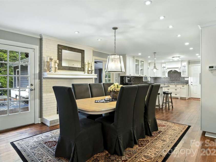 4035 Wandering Lane, Hickory, NC 28601.  MLS# CAR4289807, YatesRealty ID 31537. 