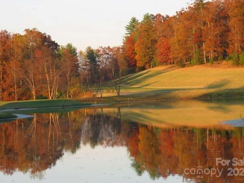 4035 Wandering Lane, Hickory, NC 28601.  MLS# CAR4289807, YatesRealty ID 31537. 