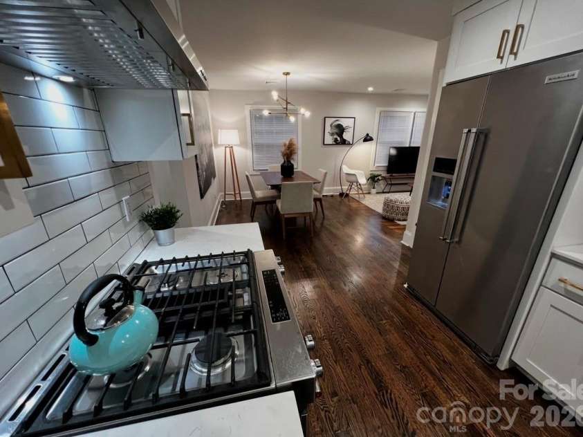 523 Kenlough Drive, Charlotte, NC 28209.  MLS# CAR4395390, YatesRealty ID 31537. 