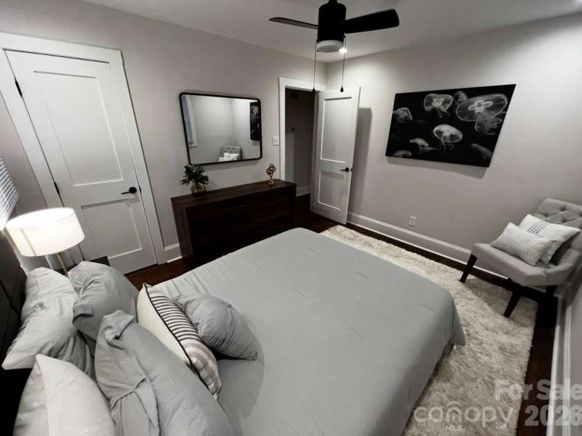 523 Kenlough Drive, Charlotte, NC 28209.  MLS# CAR4395390, YatesRealty ID 31537. 