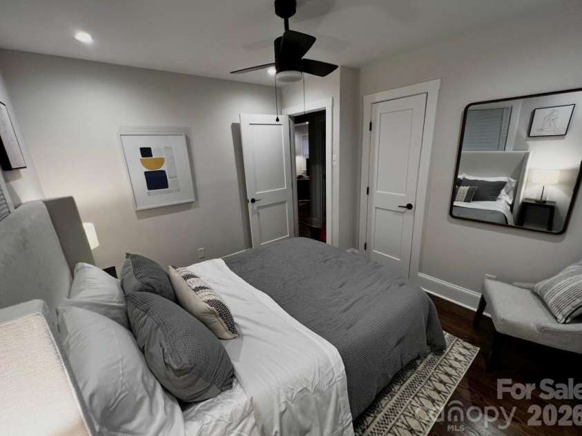 523 Kenlough Drive, Charlotte, NC 28209.  MLS# CAR4395390, YatesRealty ID 31537. 