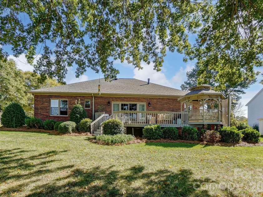 246 Canvasback Road, Mooresville, NC 28117.  MLS# CAR4395585, YatesRealty ID 31539. 