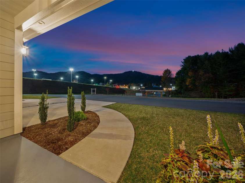 100 Red Twig Lane, Burnsville, NC 28714.  MLS# CAR4349465, YatesRealty ID 3154. 