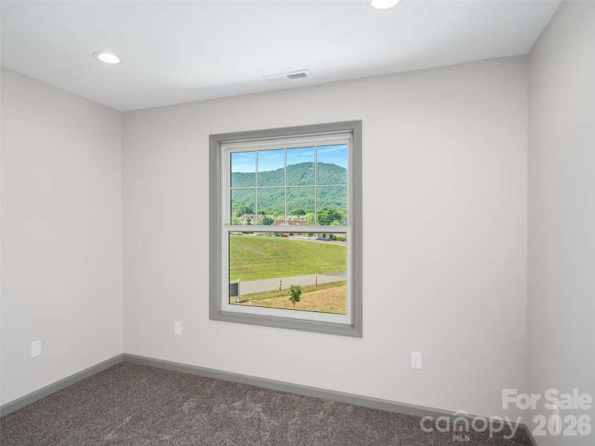 100 Red Twig Lane, Burnsville, NC 28714.  MLS# CAR4349465, YatesRealty ID 3154. 