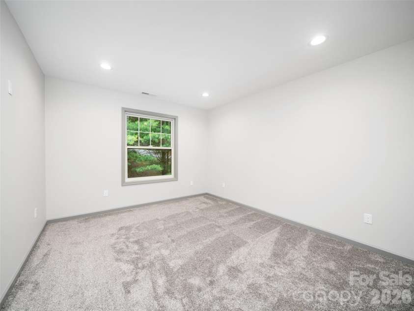 100 Red Twig Lane, Burnsville, NC 28714.  MLS# CAR4349465, YatesRealty ID 3154. 