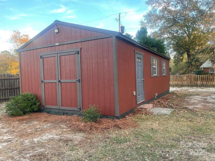 417 Oxford Road, Lexington, SC 29072.  MLS# CAR4324444, YatesRealty ID 3154. 