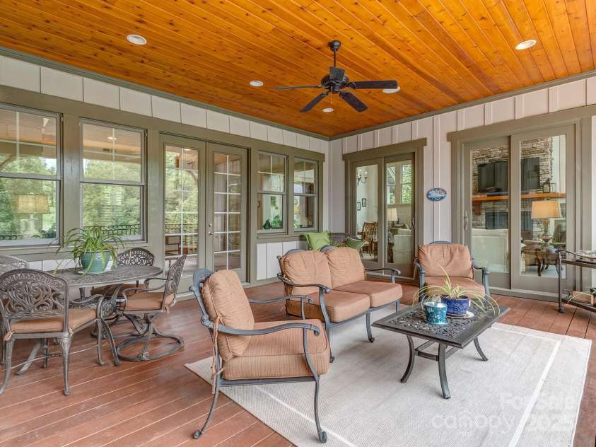 18321 Rosapenny Road, Charlotte, NC 28278.  MLS# CAR4290761, YatesRealty ID 31541. 