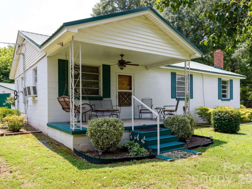 785 Hawthorne Road, Chester, SC 29706.  MLS# CAR4395060, YatesRealty ID 31542. 
