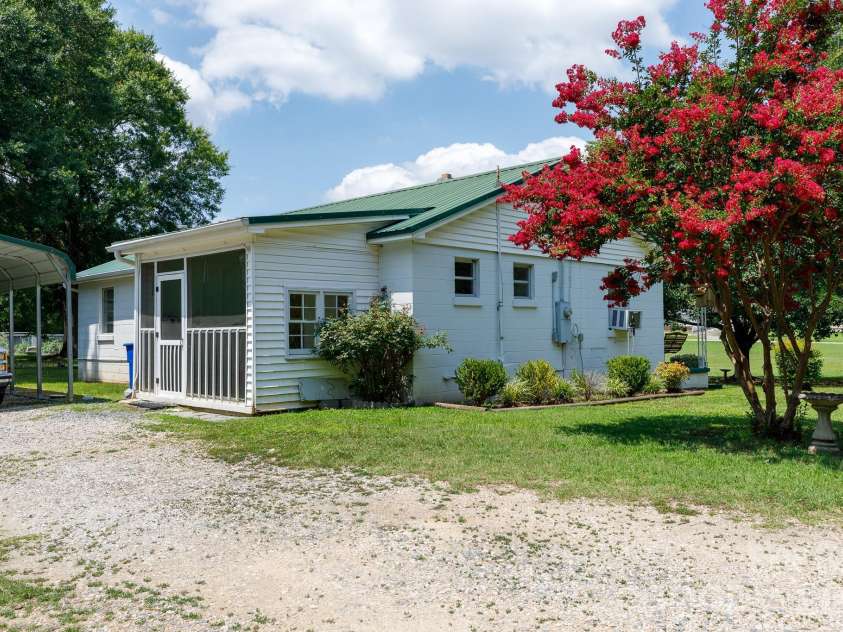 785 Hawthorne Road, Chester, SC 29706.  MLS# CAR4395060, YatesRealty ID 31542. 