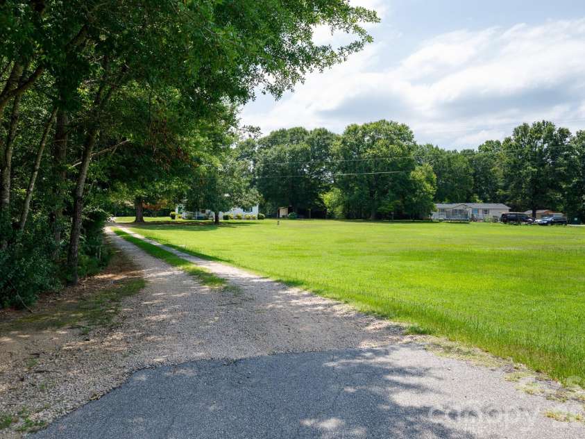 785 Hawthorne Road, Chester, SC 29706.  MLS# CAR4395060, YatesRealty ID 31542. 