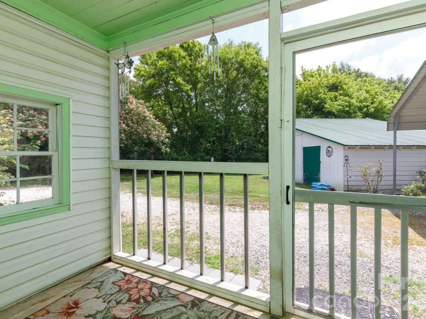785 Hawthorne Road, Chester, SC 29706.  MLS# CAR4395060, YatesRealty ID 31542. 