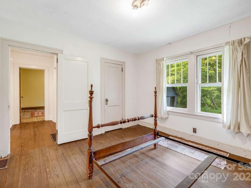 101 Eller Ford Road, Weaverville, NC 28787.  MLS# CAR4287431, YatesRealty ID 31543. 