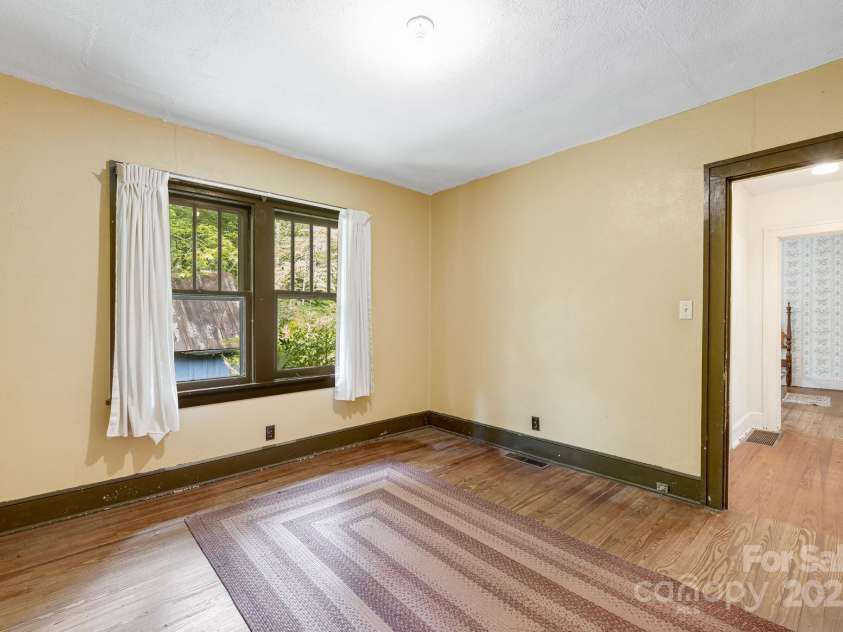 101 Eller Ford Road, Weaverville, NC 28787.  MLS# CAR4287431, YatesRealty ID 31543. 