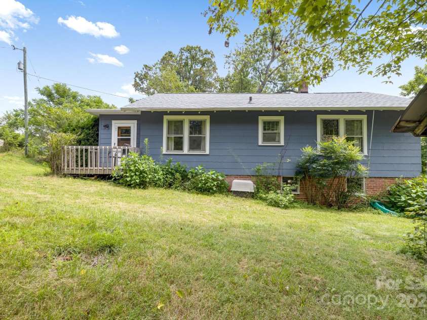 101 Eller Ford Road, Weaverville, NC 28787.  MLS# CAR4287431, YatesRealty ID 31543. 