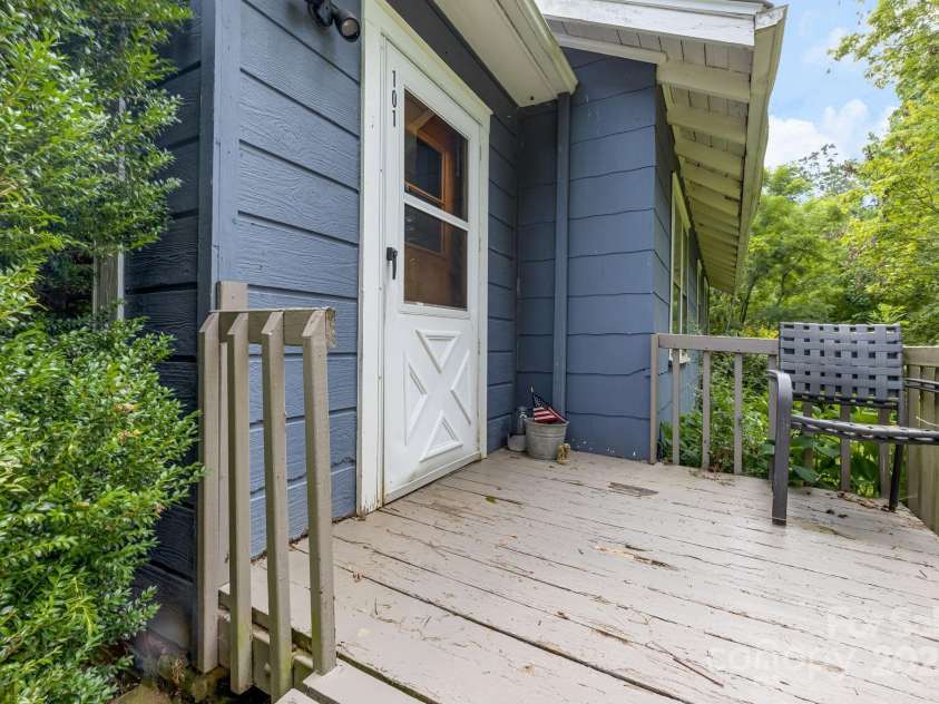 101 Eller Ford Road, Weaverville, NC 28787.  MLS# CAR4287431, YatesRealty ID 31543. 