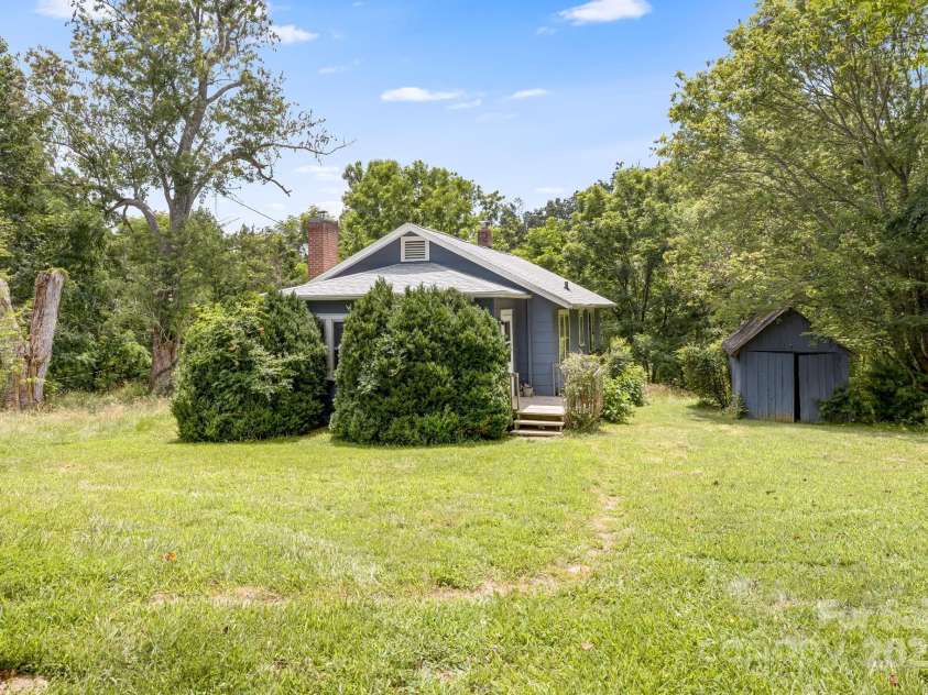 101 Eller Ford Road, Weaverville, NC 28787.  MLS# CAR4287431, YatesRealty ID 31543. 