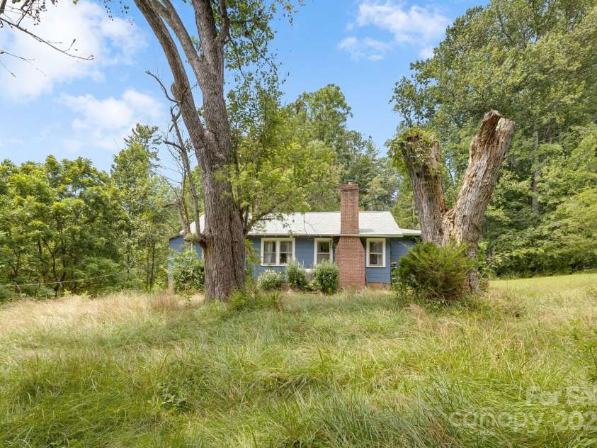 101 Eller Ford Road, Weaverville, NC 28787.  MLS# CAR4287431, YatesRealty ID 31543. 