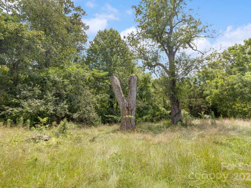 101 Eller Ford Road, Weaverville, NC 28787.  MLS# CAR4287431, YatesRealty ID 31543. 