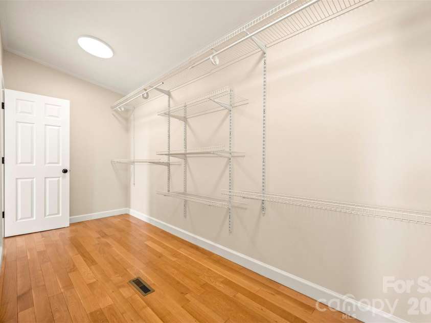 5732 Nc 9 Highway, Tryon, NC 28782.  MLS# CAR4395591, YatesRealty ID 31544. Extra large walk-in closet