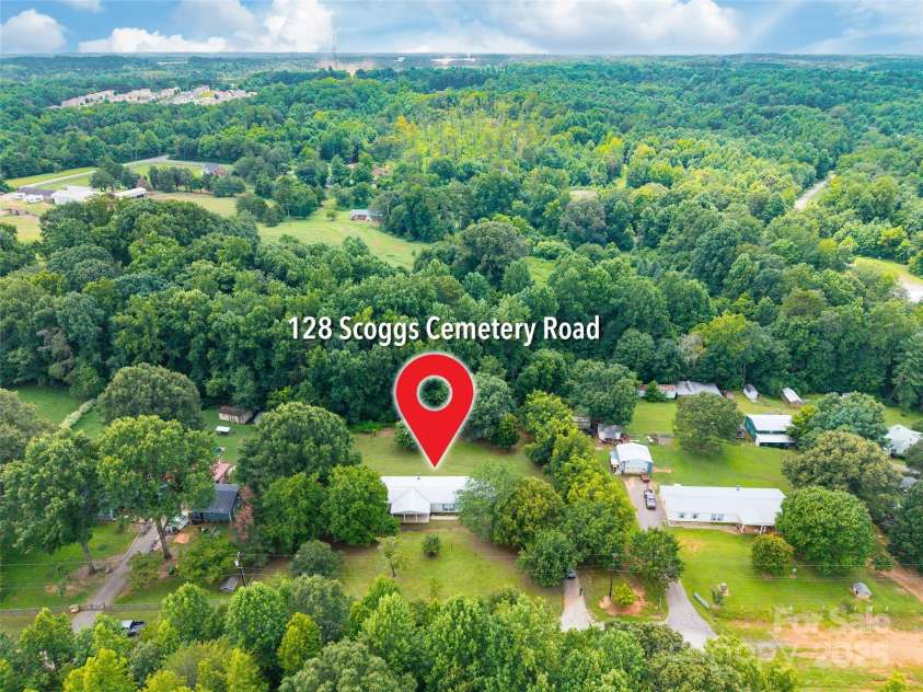 128 Scroggs Cemetery Road, Statesville, NC 28677.  MLS# CAR4284452, YatesRealty ID 31546. 