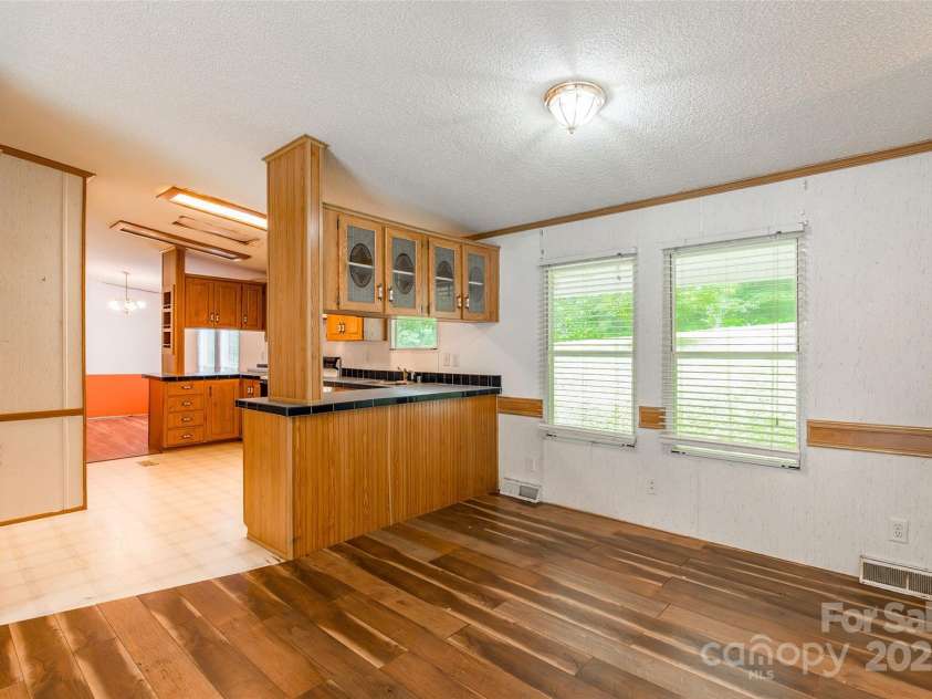 128 Scroggs Cemetery Road, Statesville, NC 28677.  MLS# CAR4284452, YatesRealty ID 31546. 