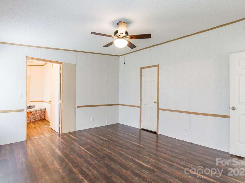 128 Scroggs Cemetery Road, Statesville, NC 28677.  MLS# CAR4284452, YatesRealty ID 31546. 