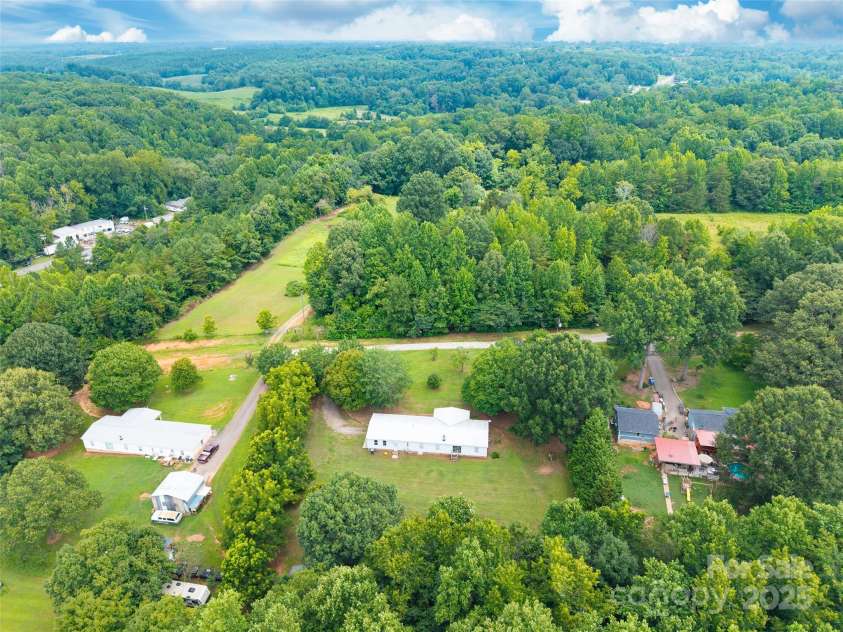 128 Scroggs Cemetery Road, Statesville, NC 28677.  MLS# CAR4284452, YatesRealty ID 31546. 