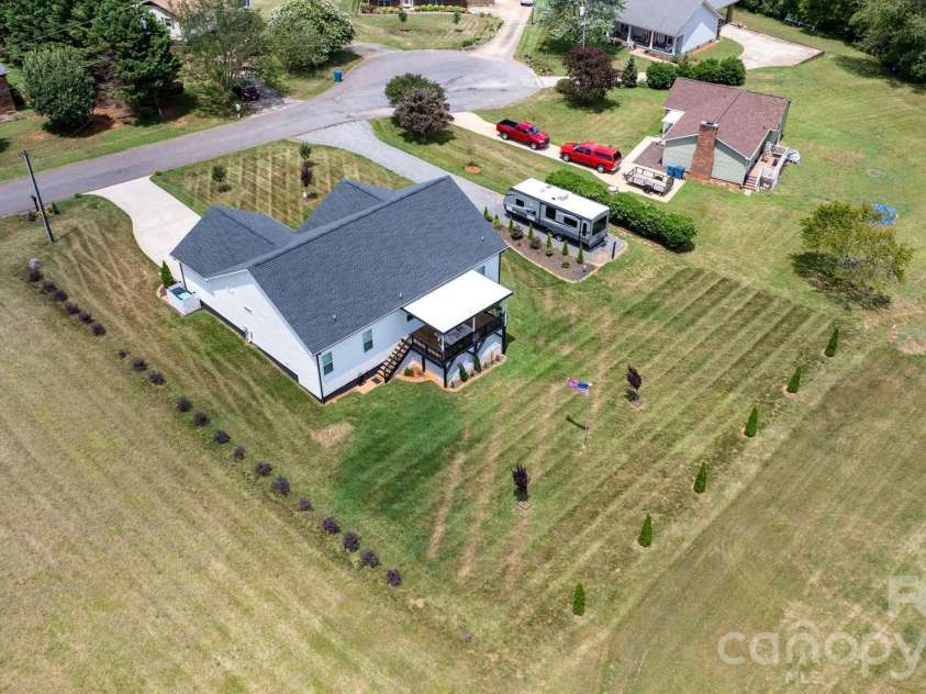 2026 Crestdale Lane, Newton, NC 28658.  MLS# CAR4395629, YatesRealty ID 31546. 
