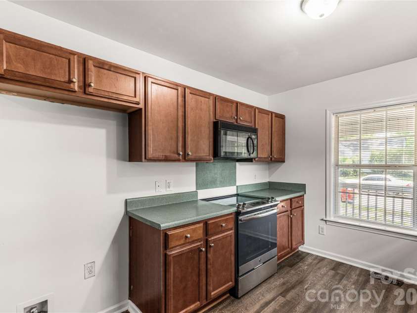 668 Izard Street, Rock Hill, SC 29730.  MLS# CAR4395294, YatesRealty ID 31547. 