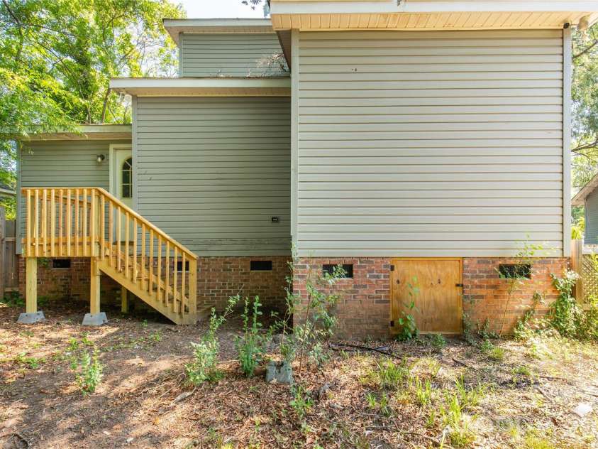 668 Izard Street, Rock Hill, SC 29730.  MLS# CAR4395294, YatesRealty ID 31547. 