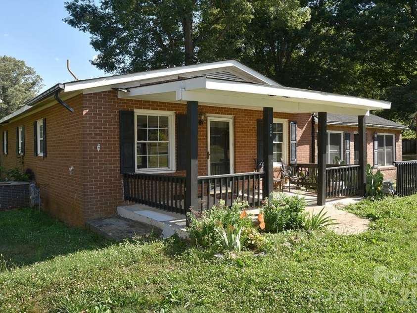 3560 Dogwood Court, Salisbury, NC 28144.  MLS# CAR4395533, YatesRealty ID 31548. 