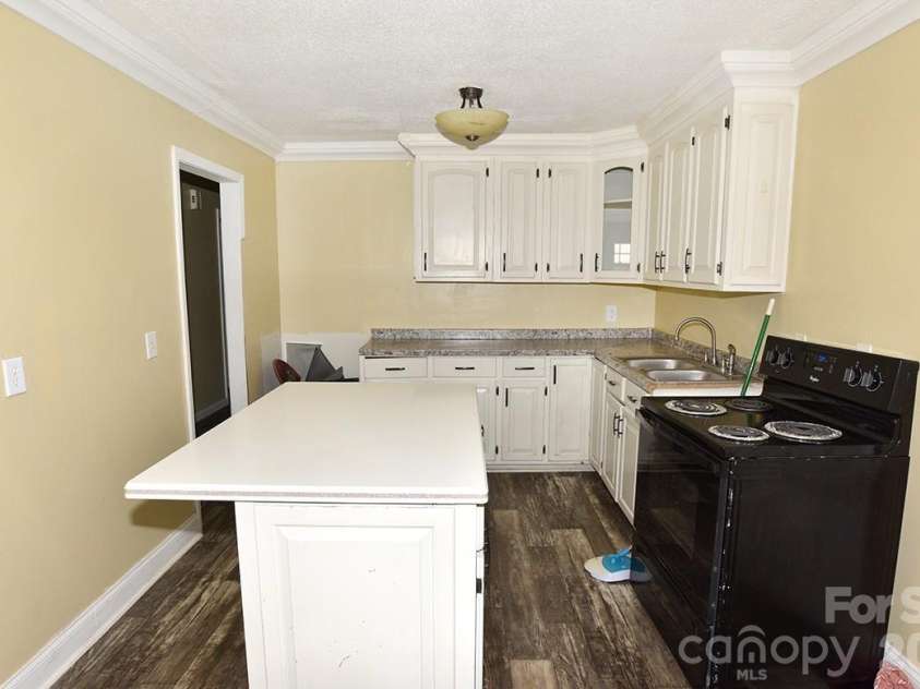 3560 Dogwood Court, Salisbury, NC 28144.  MLS# CAR4427455, YatesRealty ID 31548. 