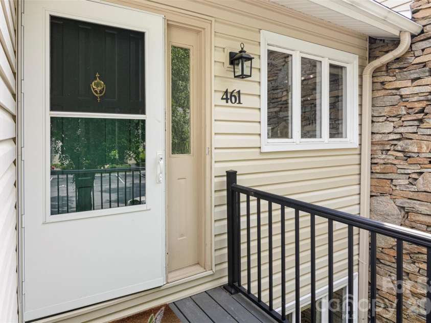 461 Britton Creek Drive, Hendersonville, NC 28791.  MLS# CAR4395231, YatesRealty ID 31549. 