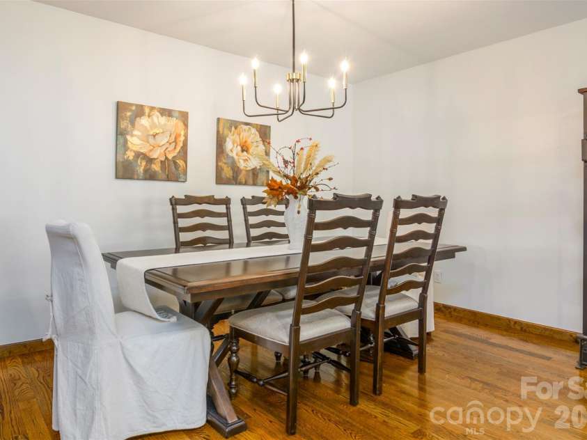 461 Britton Creek Drive, Hendersonville, NC 28791.  MLS# CAR4395231, YatesRealty ID 31549. 
