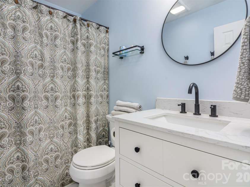 461 Britton Creek Drive, Hendersonville, NC 28791.  MLS# CAR4395231, YatesRealty ID 31549. 