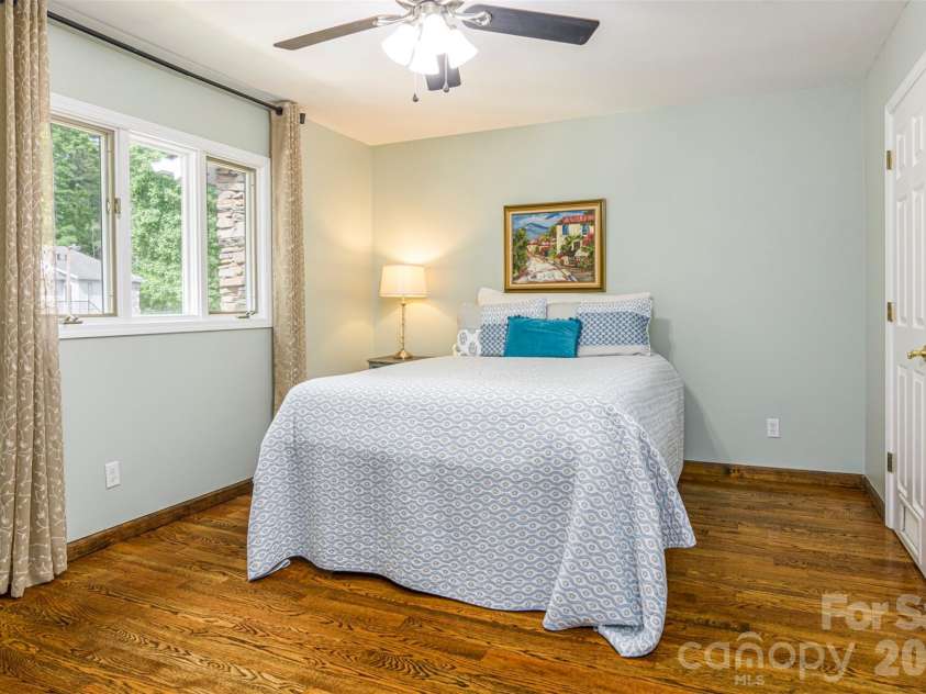 461 Britton Creek Drive, Hendersonville, NC 28791.  MLS# CAR4395231, YatesRealty ID 31549. 