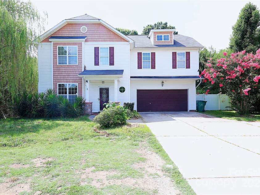 9718 E W T HARRIS Boulevard, Charlotte, NC 28227.  MLS# CAR4280306, YatesRealty ID 31549. 