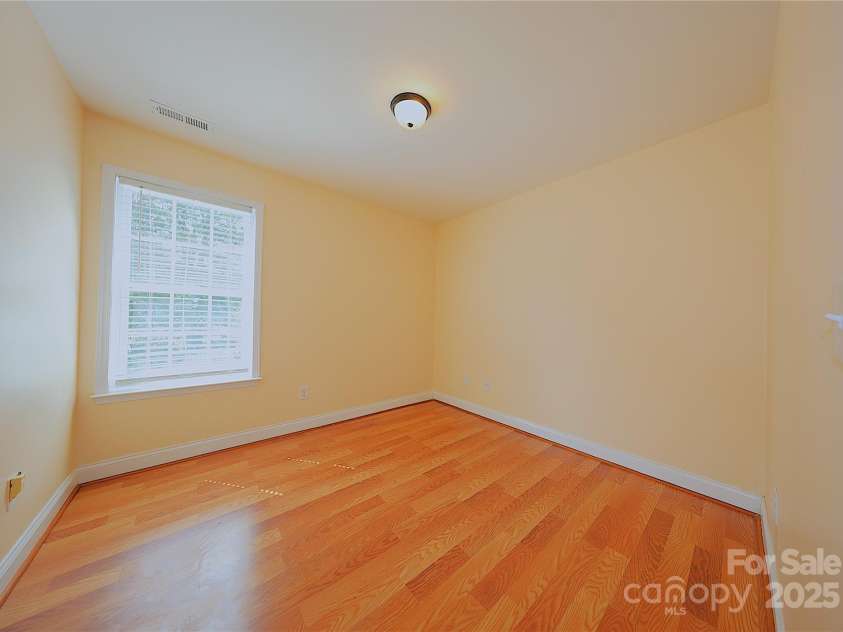 9718 E W T HARRIS Boulevard, Charlotte, NC 28227.  MLS# CAR4280306, YatesRealty ID 31549. 