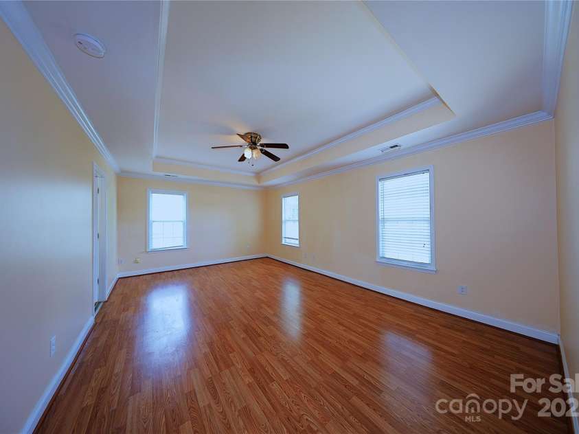 9718 E W T HARRIS Boulevard, Charlotte, NC 28227.  MLS# CAR4280306, YatesRealty ID 31549. 