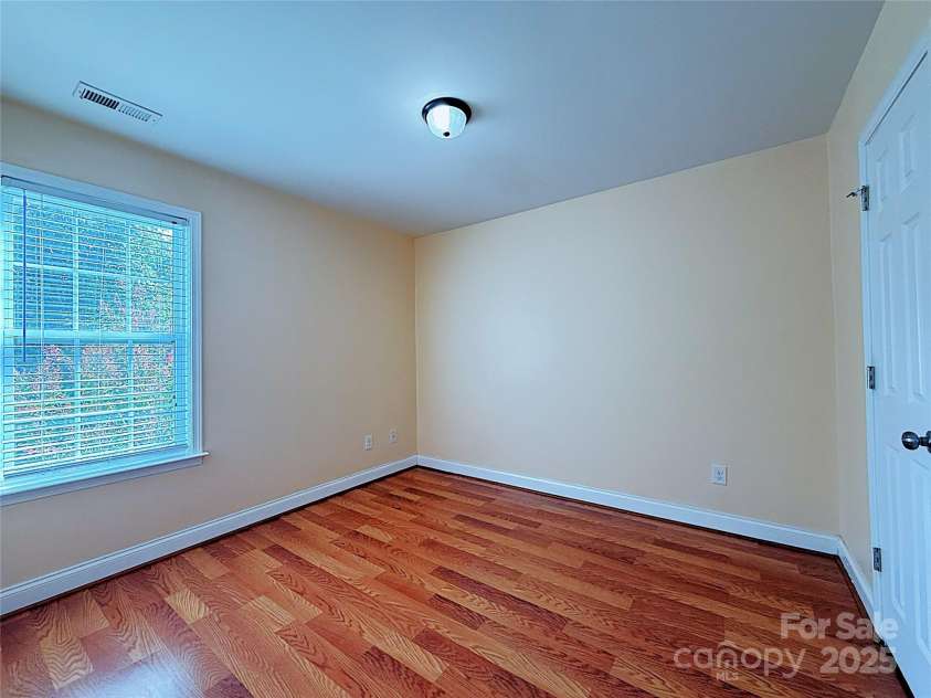 9718 E W T HARRIS Boulevard, Charlotte, NC 28227.  MLS# CAR4280306, YatesRealty ID 31549. 