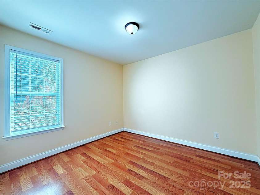 9718 E W T HARRIS Boulevard, Charlotte, NC 28227.  MLS# CAR4280306, YatesRealty ID 31549. 