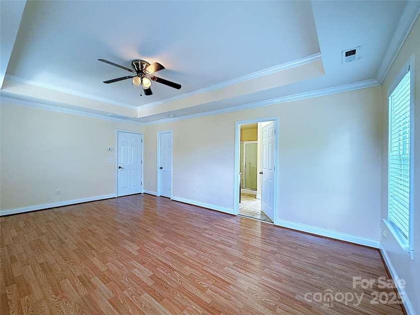9718 E W T HARRIS Boulevard, Charlotte, NC 28227.  MLS# CAR4280306, YatesRealty ID 31549. 