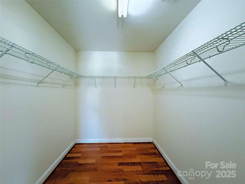 9718 E W T HARRIS Boulevard, Charlotte, NC 28227.  MLS# CAR4280306, YatesRealty ID 31549. 